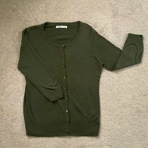 Old Navy 3/4 sleeves button front light army green cardigan sweater.